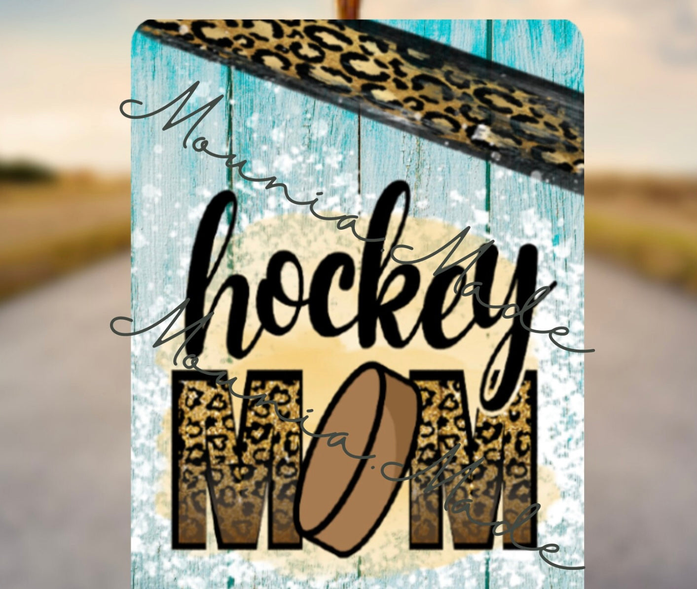 Sent bon hockey mom